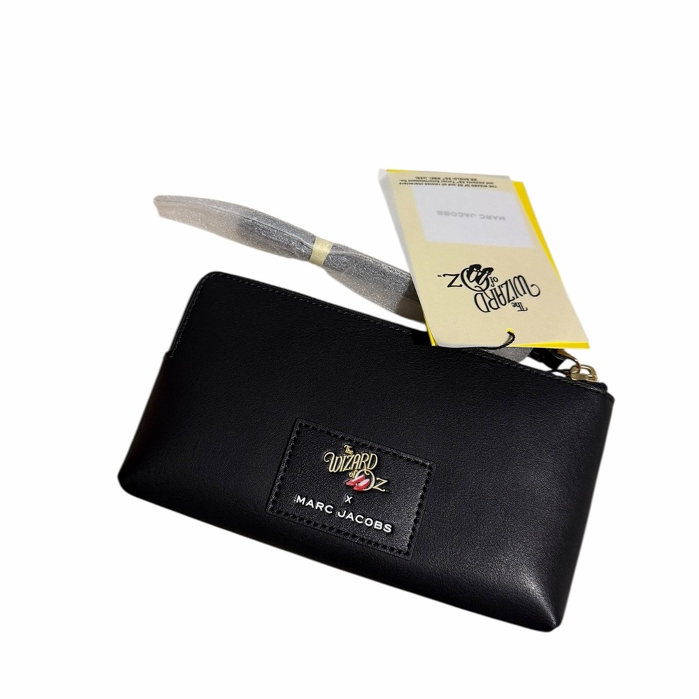 Marc Jacobs Wizard of Oz Wristlet Wallet Ruby Slippers - Limited Release NWT - Picture 3 of 3